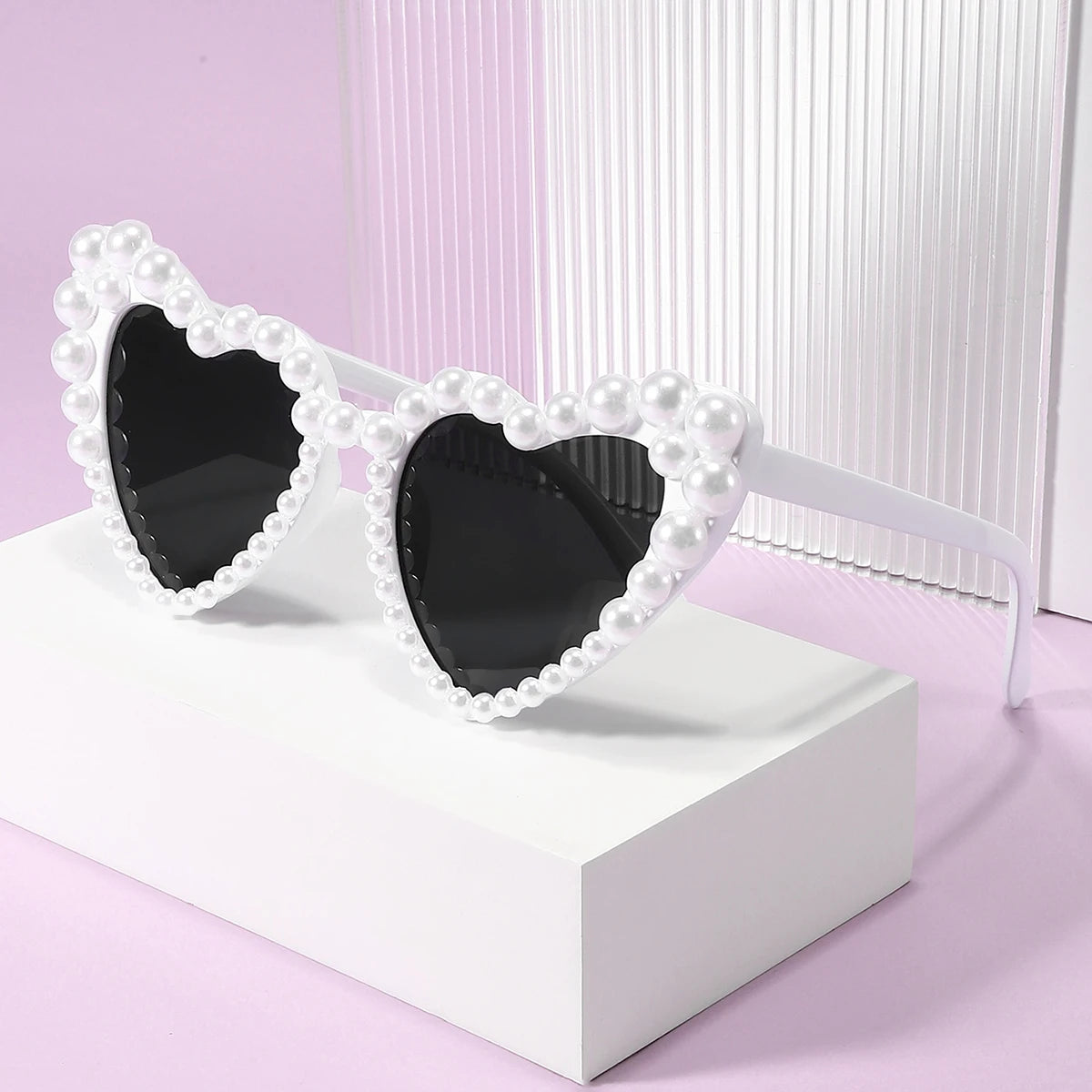 New In Luxury Fine Shimmering Love Pearl Sun Glasses Women Heart Glasses Casual Bling Sunglasses Lentes De Sol Mujer